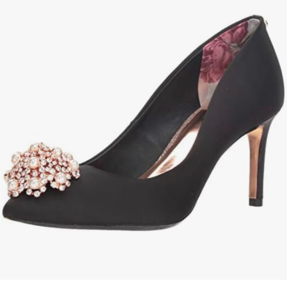 Ted Baker Dahrlin Black Satin Brooch Pumps 39 / 8.5